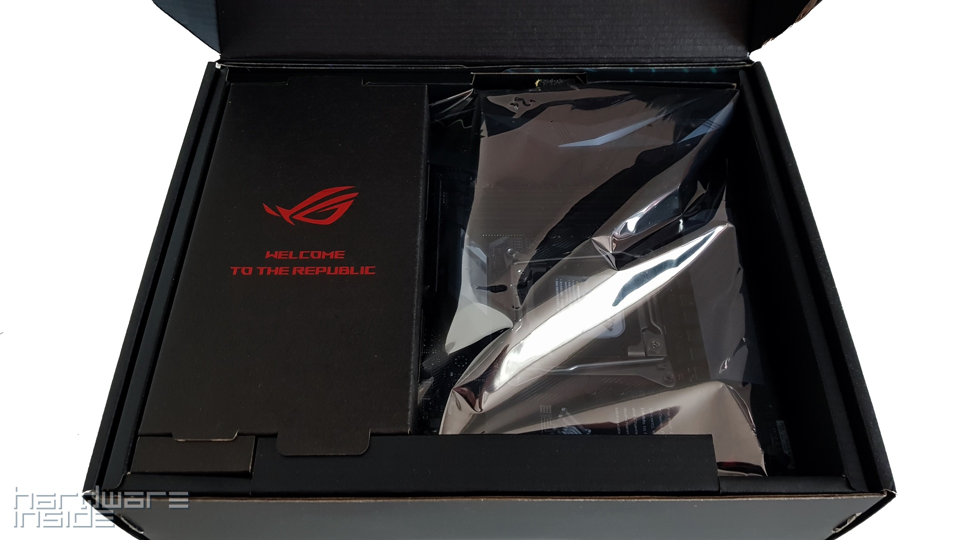 ASUS ROG STRIX X299-E Gaming - 3