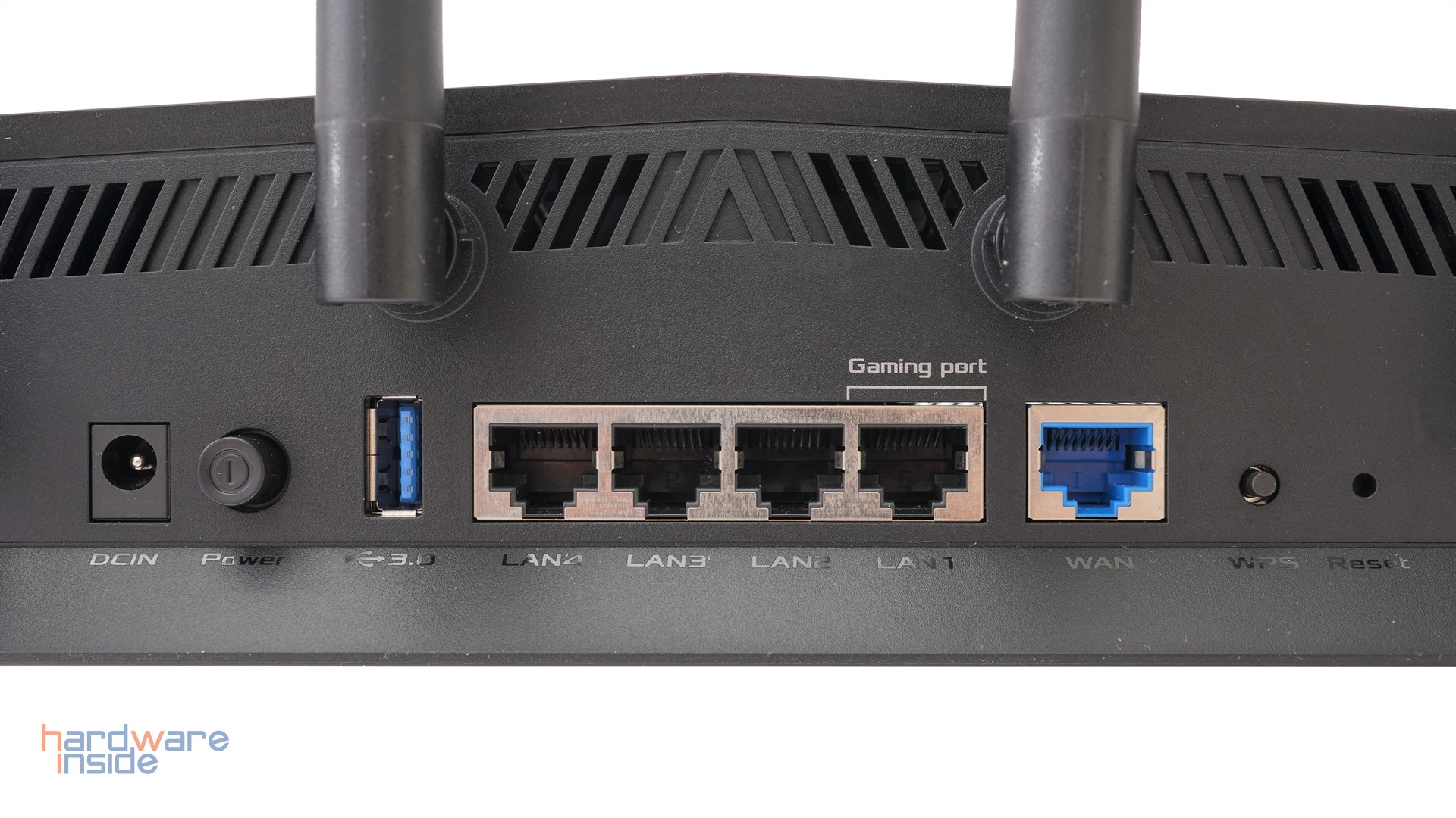 asus-tuf-gaming-ax5400-anschluesse.JPG