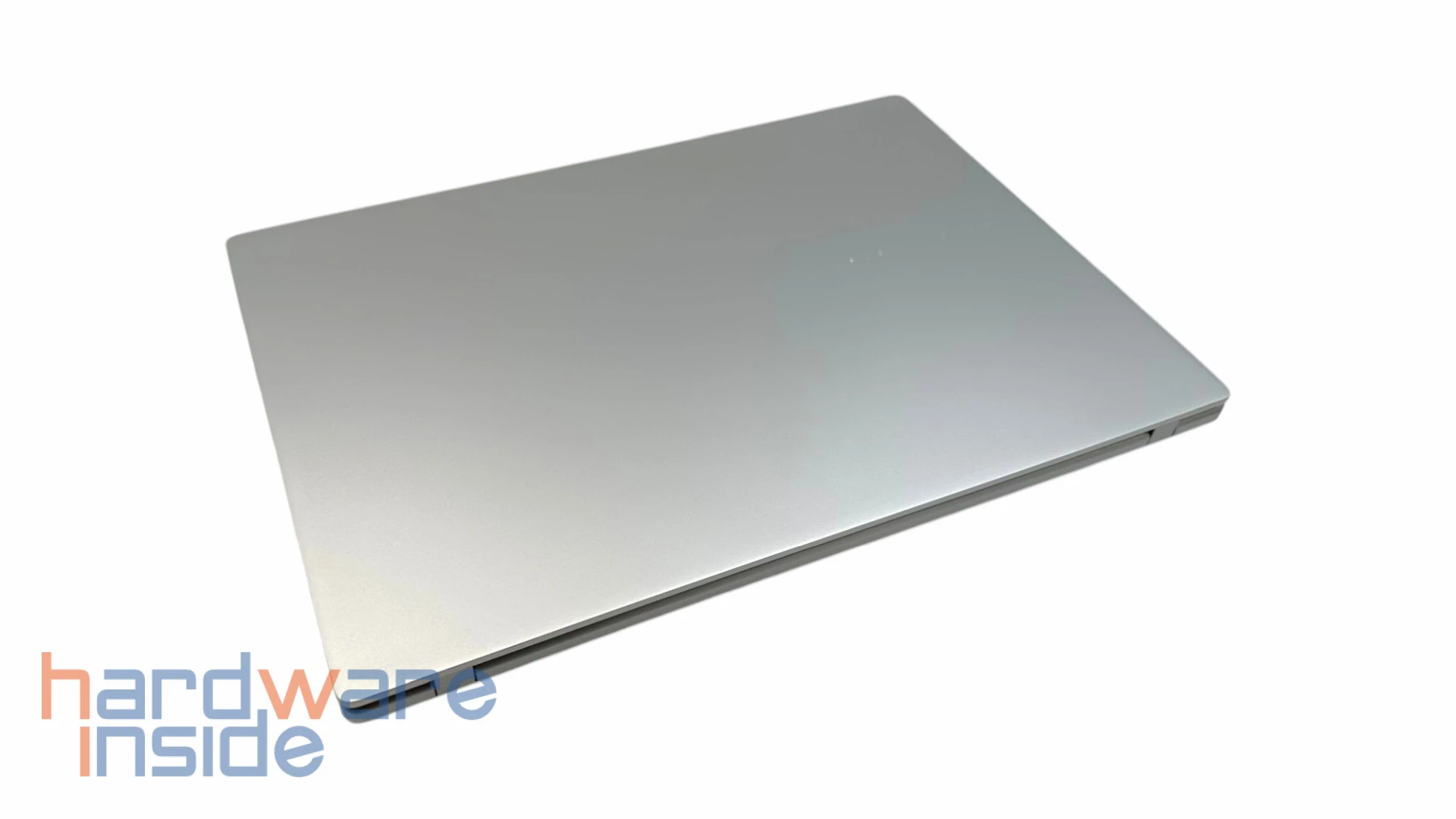 ASUS Vivobook 16 - 025.webp