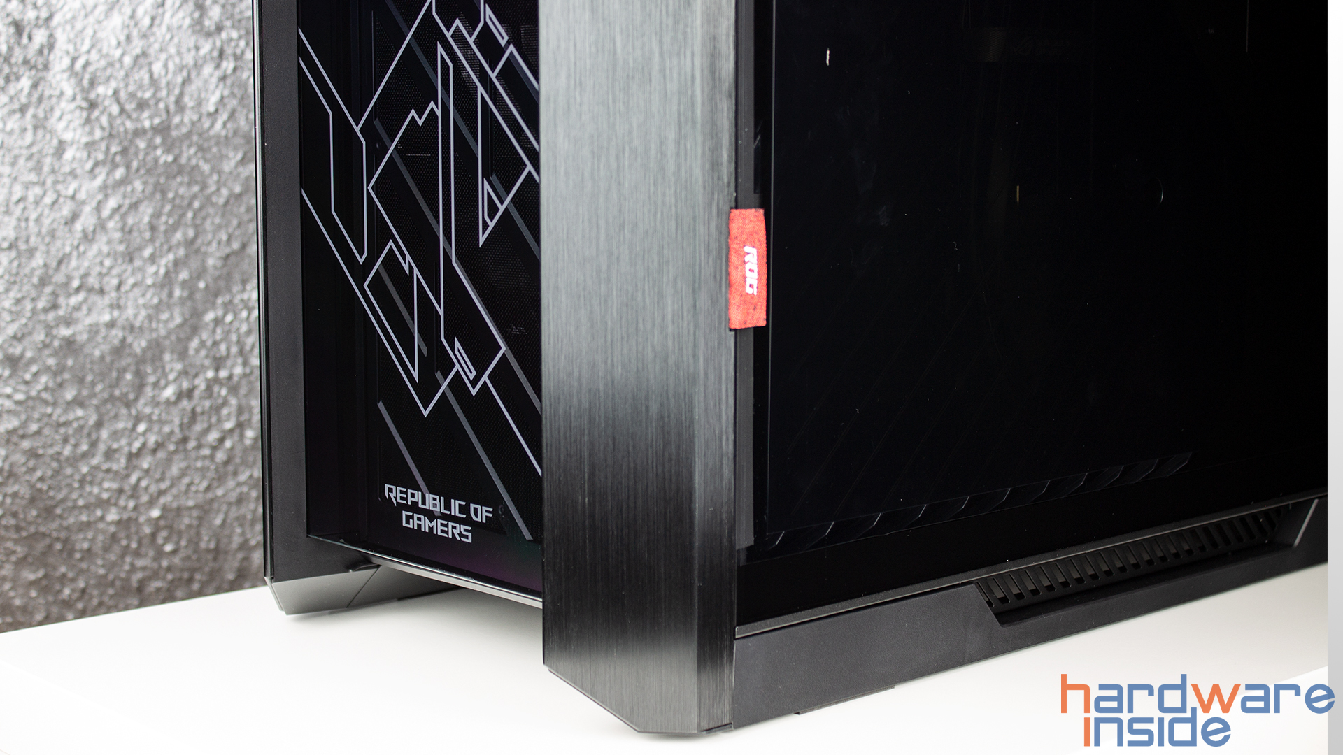 Asus_Strix_Helios_16.jpg