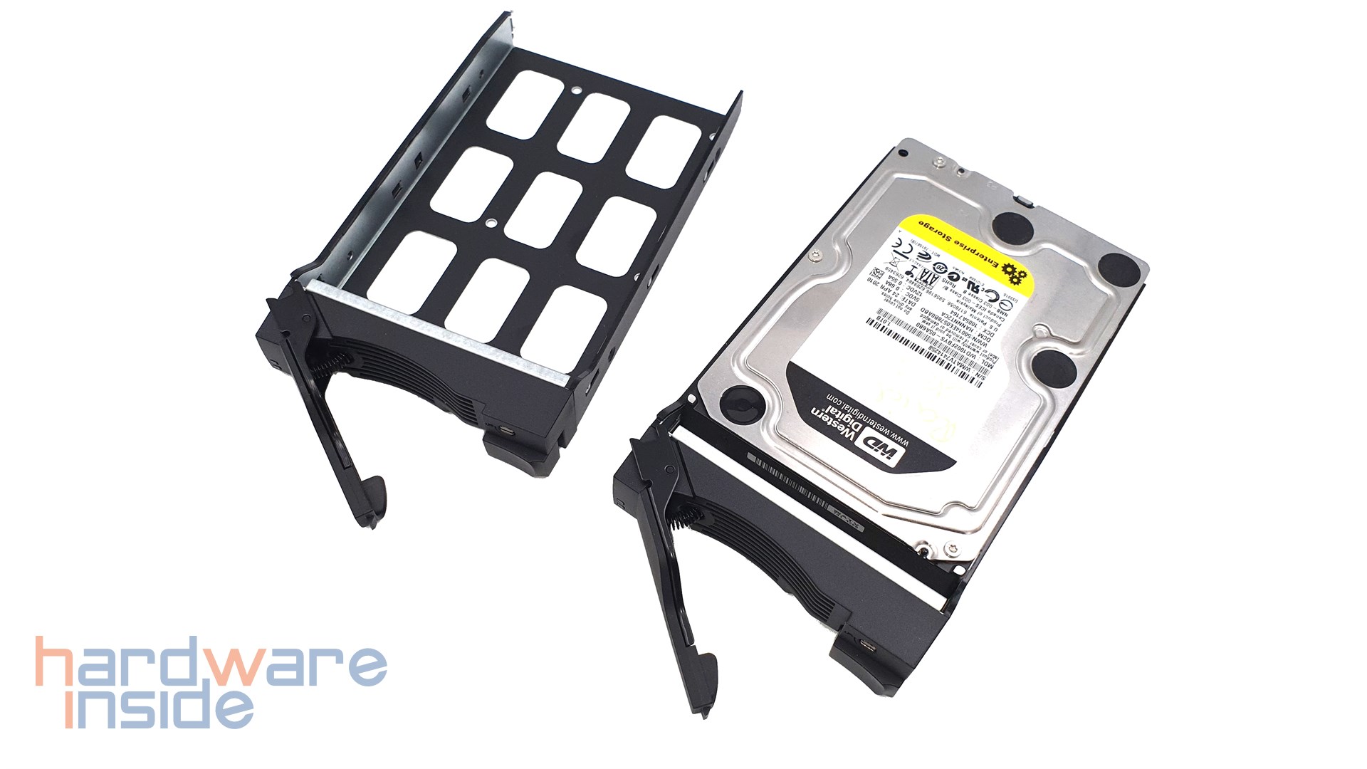 ASUSTOR LOCKERSTOR AS6508T - 1.jpg