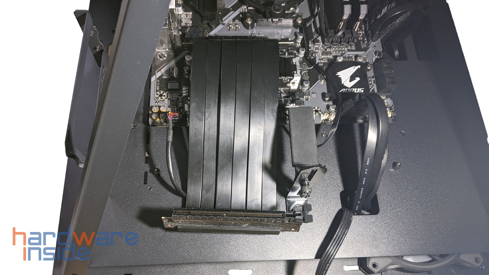 azza_pyramid_l_grafikkarte (1).jpg