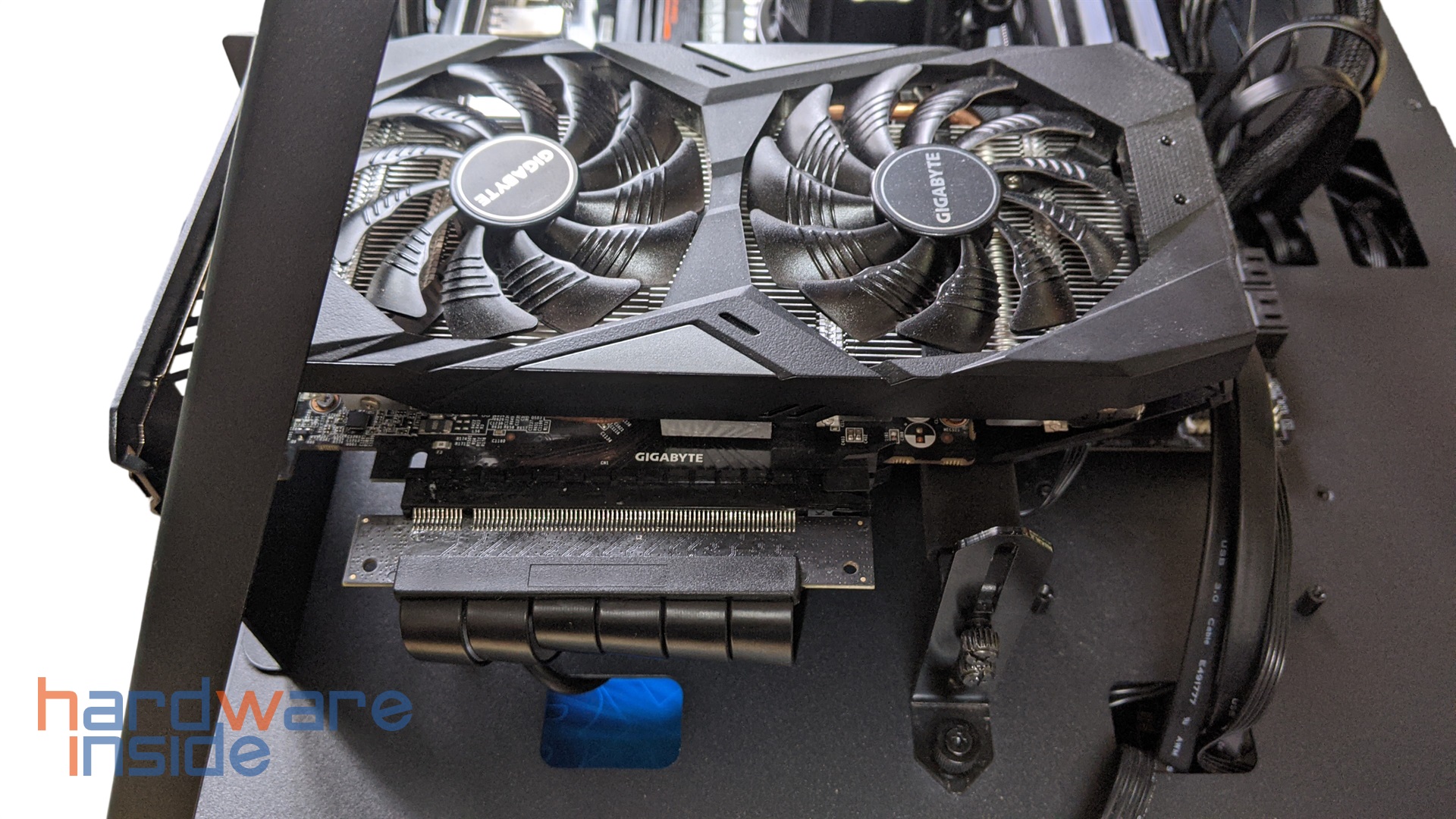 azza_pyramid_l_grafikkarte (2).jpg