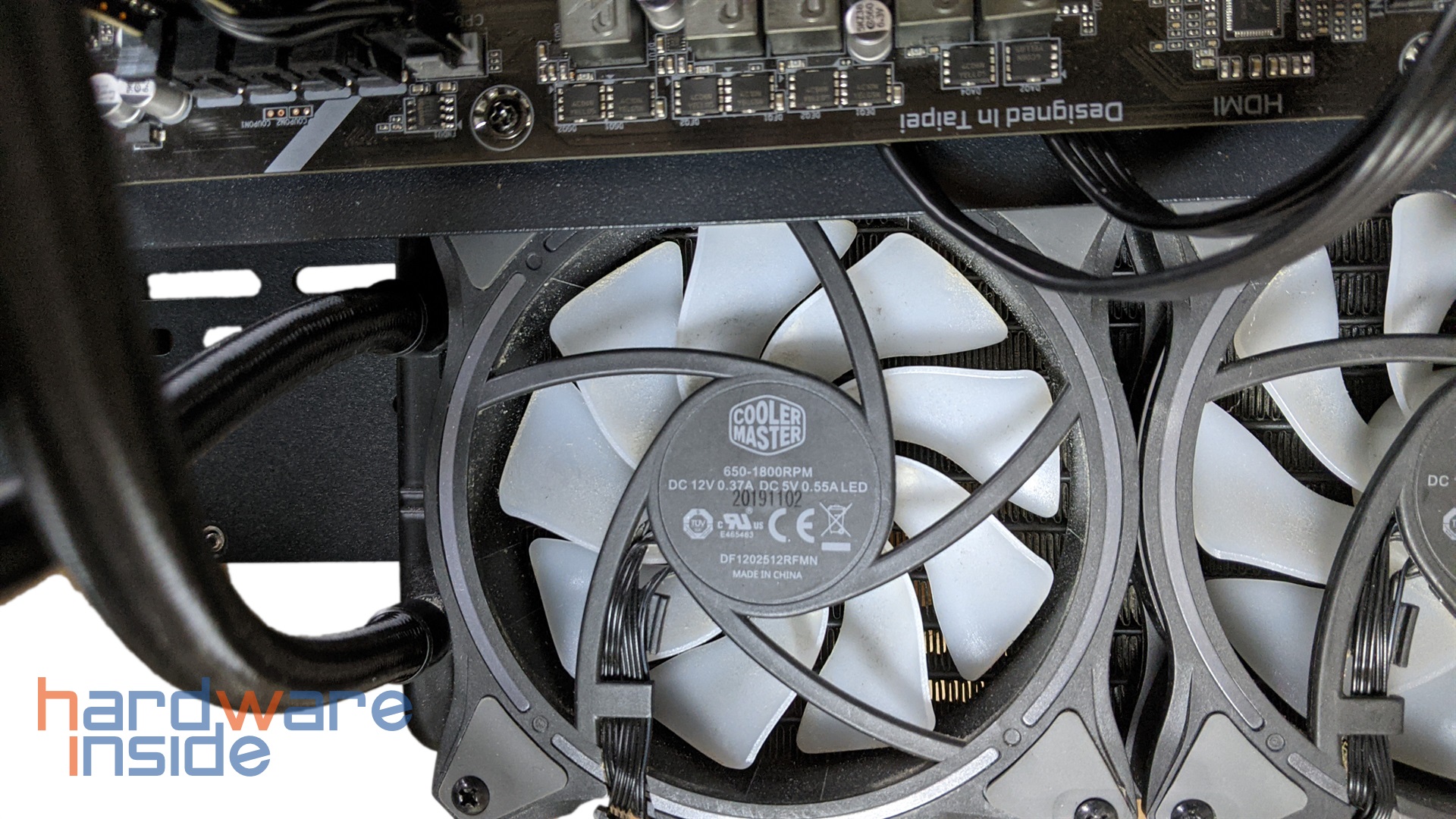 azza_pyramid_l_radiator (1).jpg