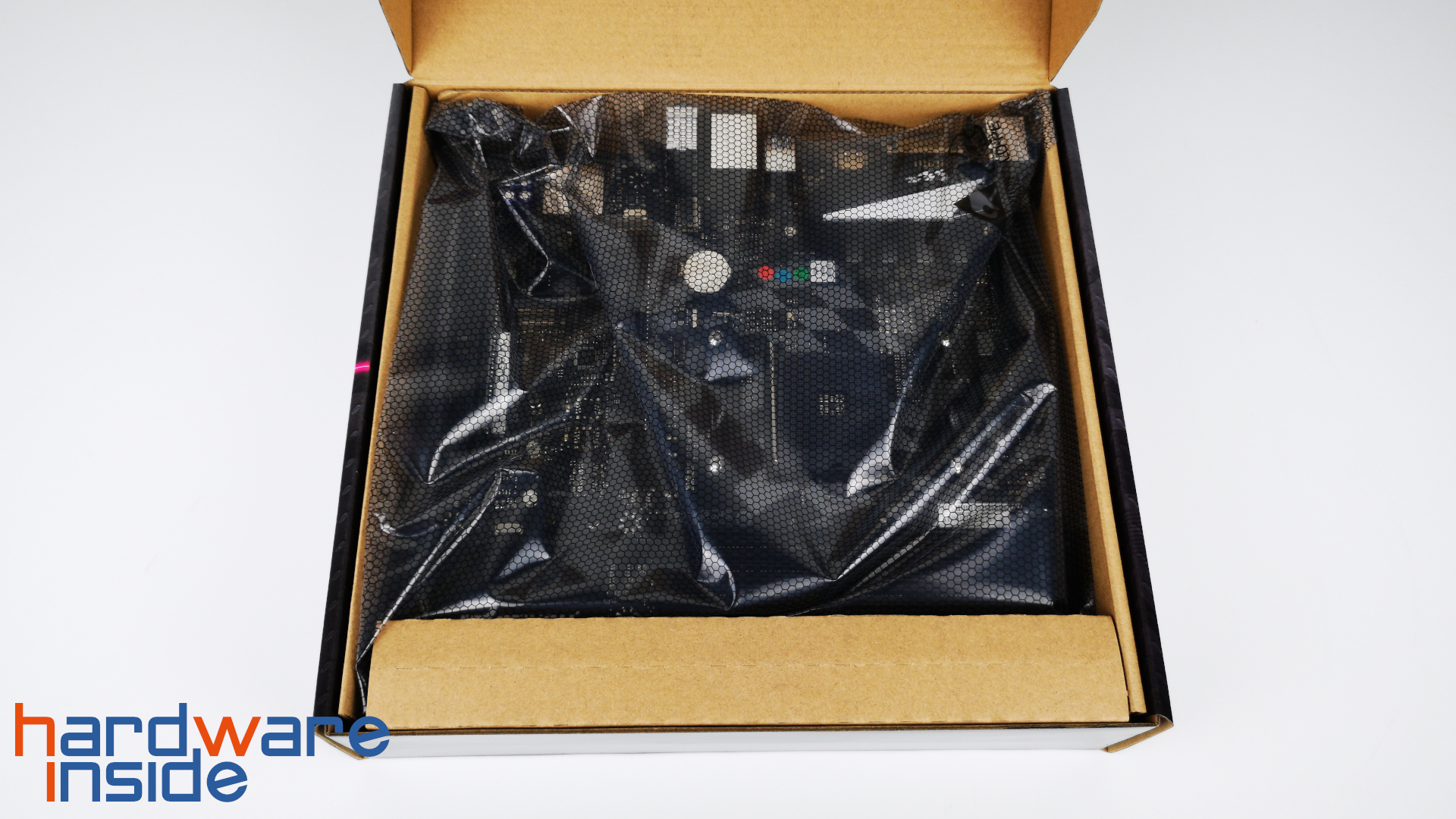 Biostar_X470GTQ_3.jpg