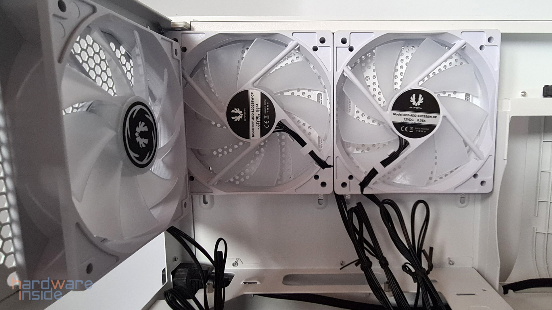 bitfenix prodigy m2022 argb_15.jpg