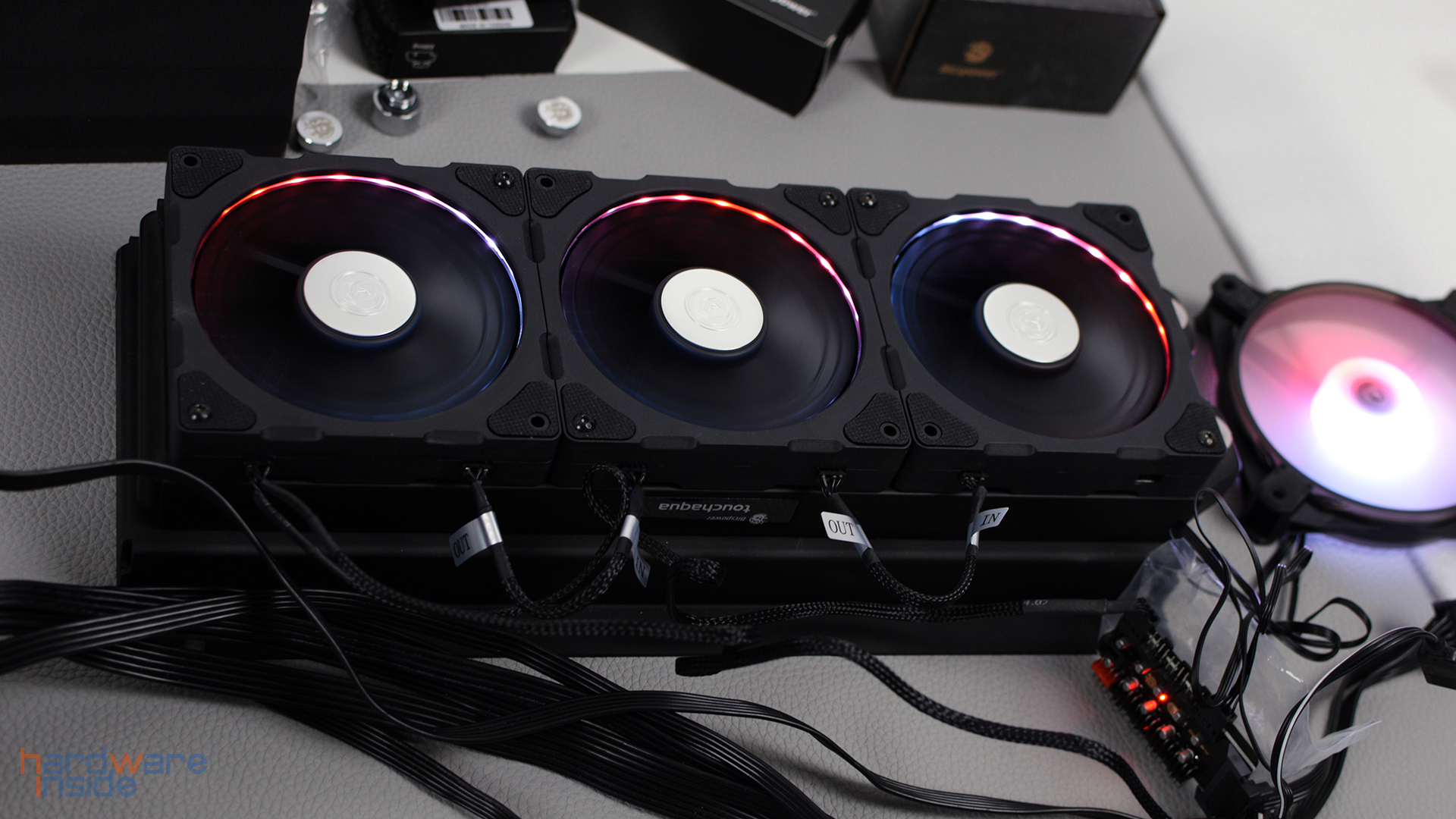 Bitspower Njord Dual Fin DRGB (33).jpg