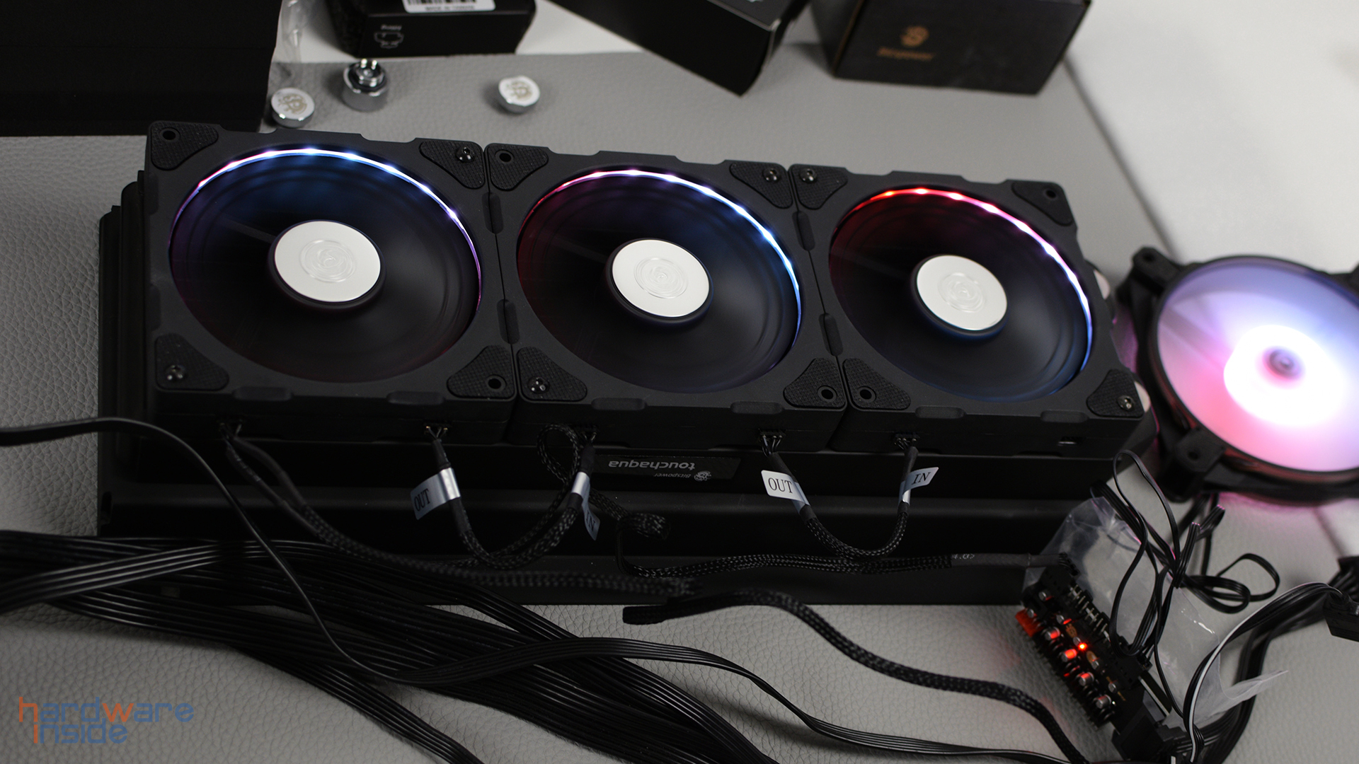Bitspower Njord Dual Fin DRGB (34).jpg
