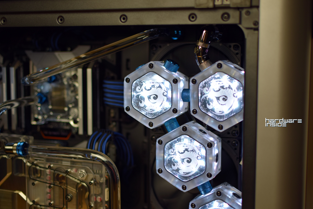 Bitspower Royal Blue Build033