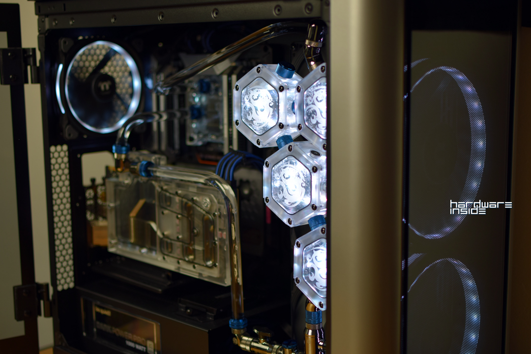 Bitspower Royal Blue Build035
