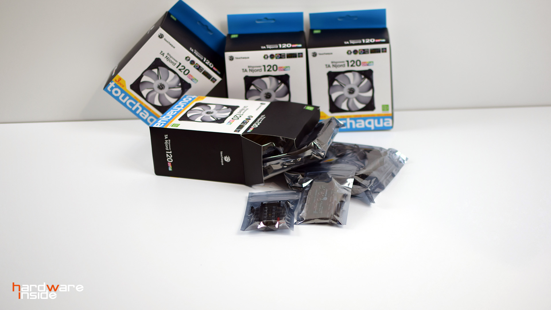 Bitspower Touchaqua TA Njord 120 DRGB 03.jpg