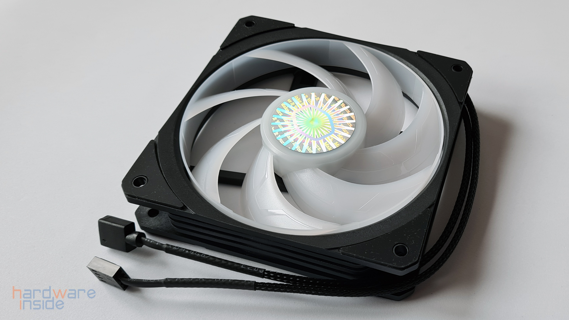 cooler master masterliquid pl360 flux_14.jpg