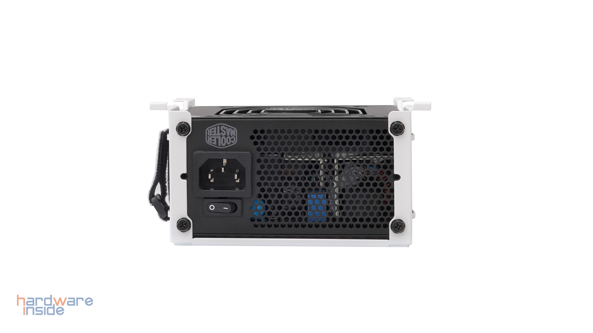 coolermaster-masterbox-nr200p-color-nt-1.JPG