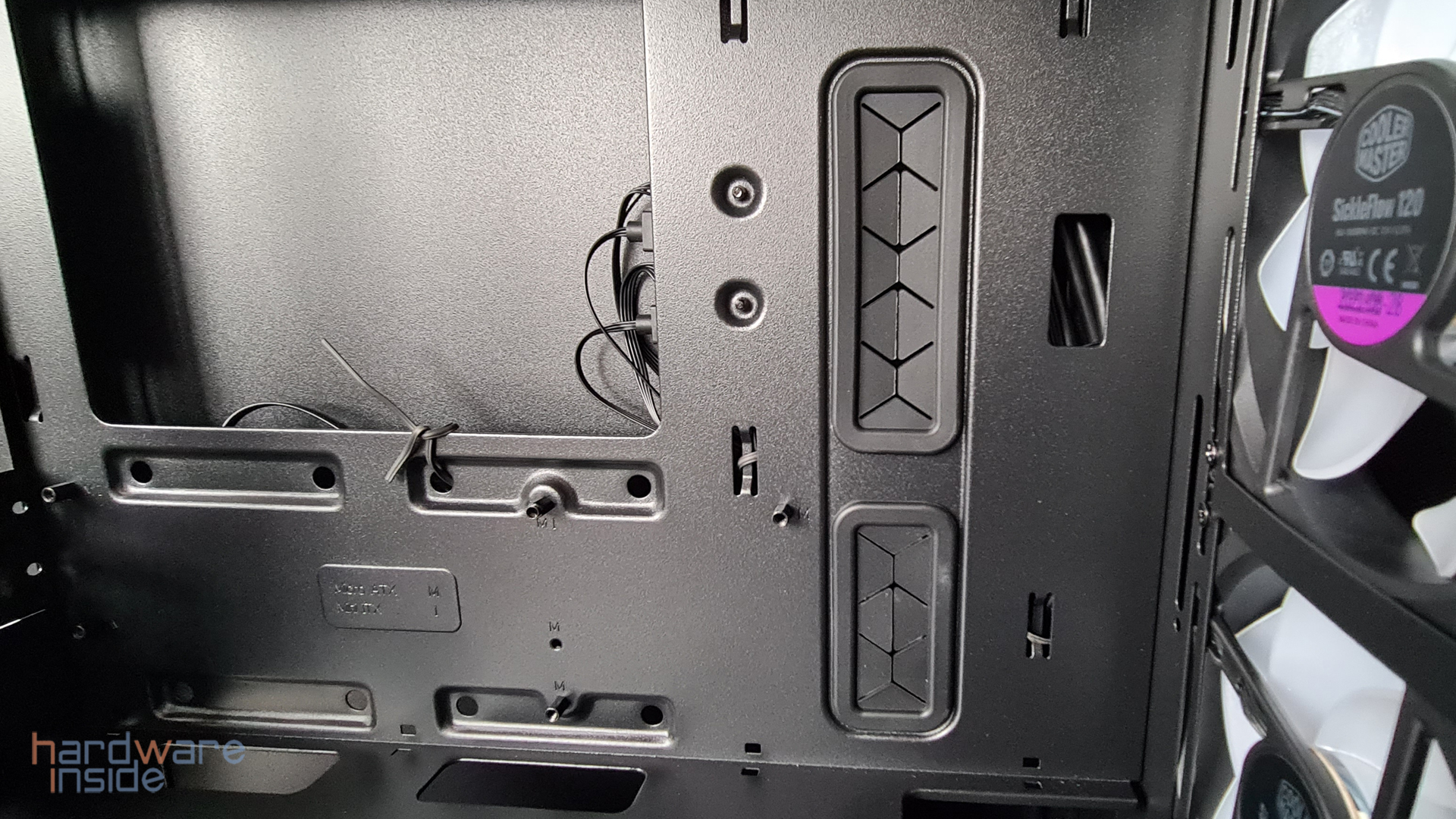 coolermaster td300 mesh_18.jpg
