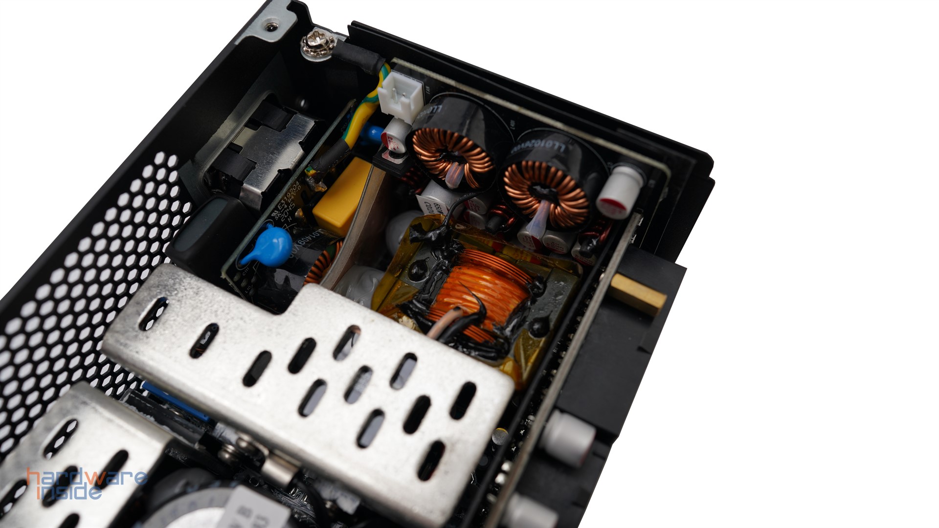 coolermaster-v650-sfx-gold-zerlegt-5.JPG