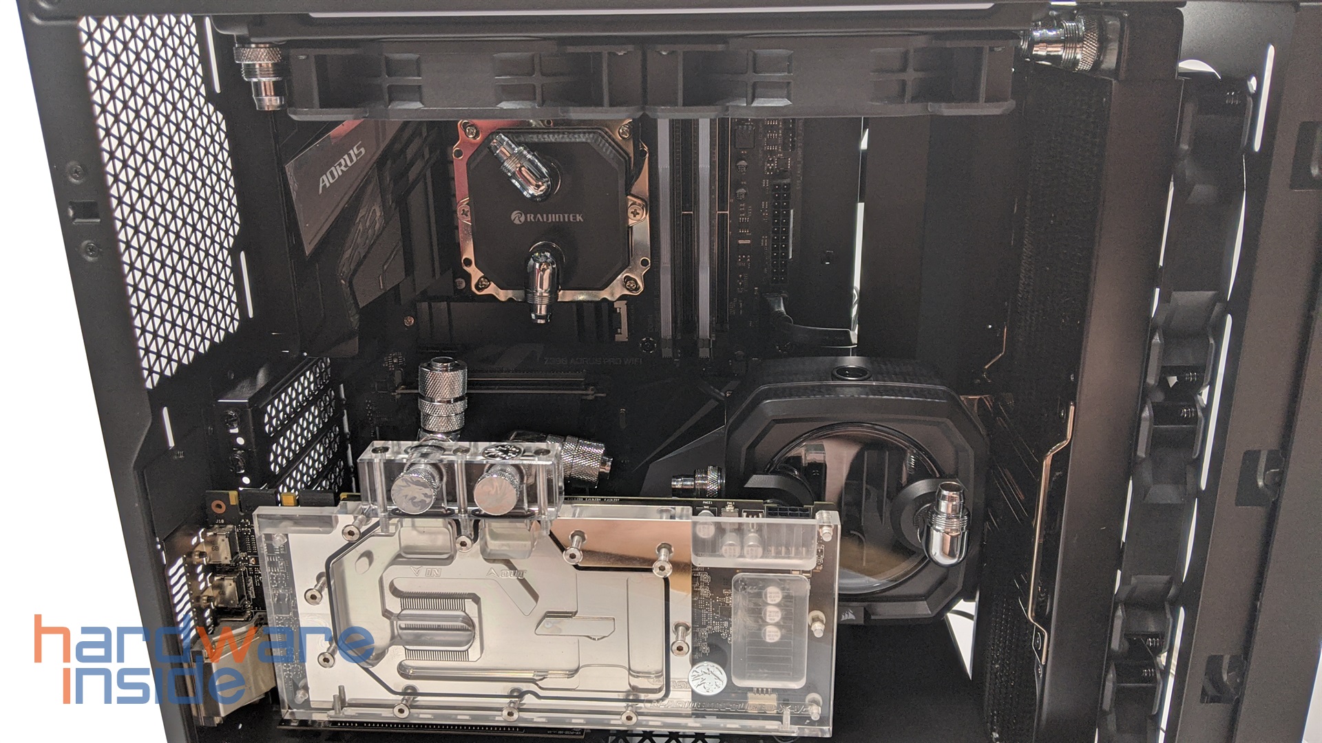 corsair-4000x-grafikkarte-pumpe-verbaut (1).jpg
