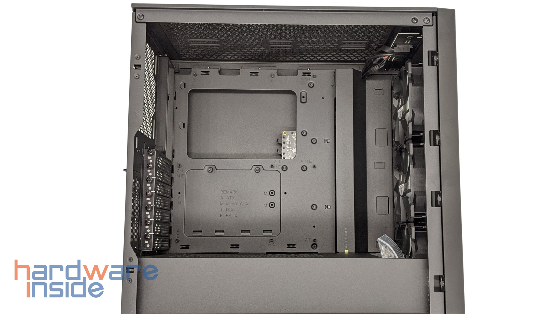 corsair-4000x-mainboardtray.jpg