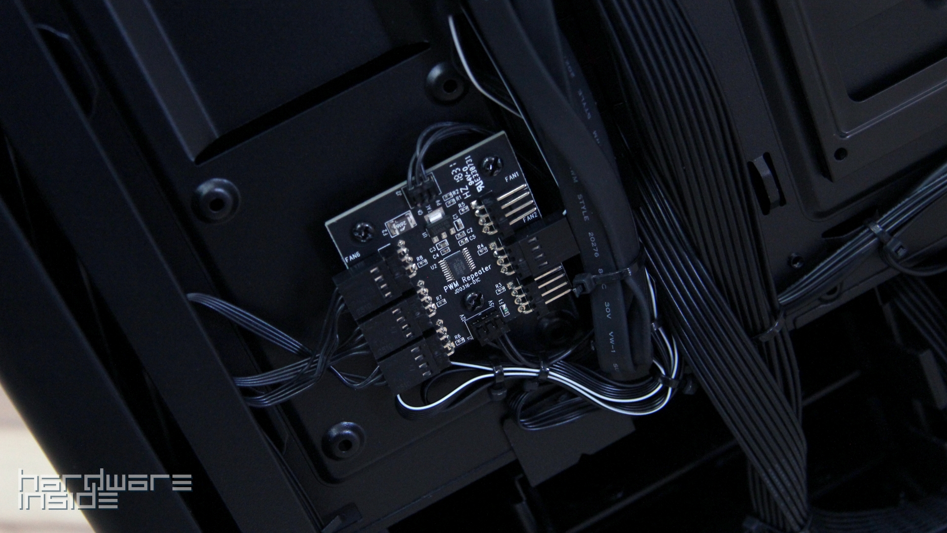 Corsair Carbide 275Q - 22