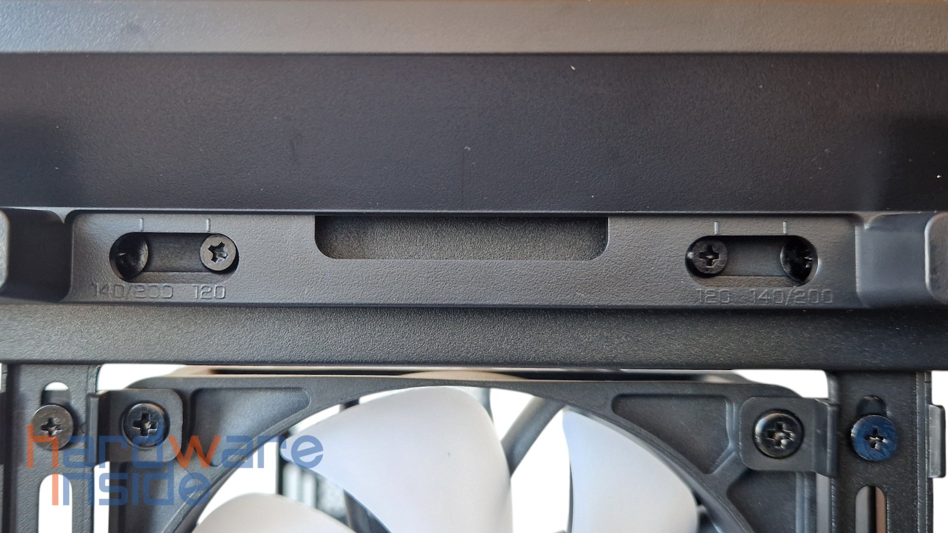 corsair frame 4000d rs argb_9.jpg