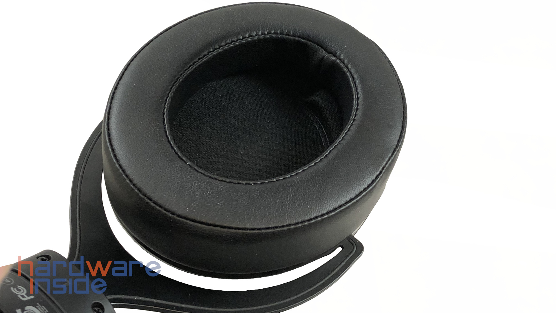 Corsair HS70 Bluetooth - 14