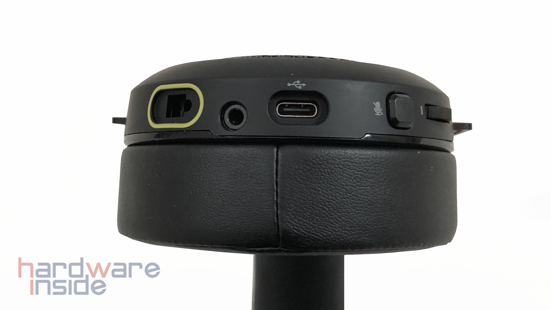 Corsair HS70 Bluetooth - 8