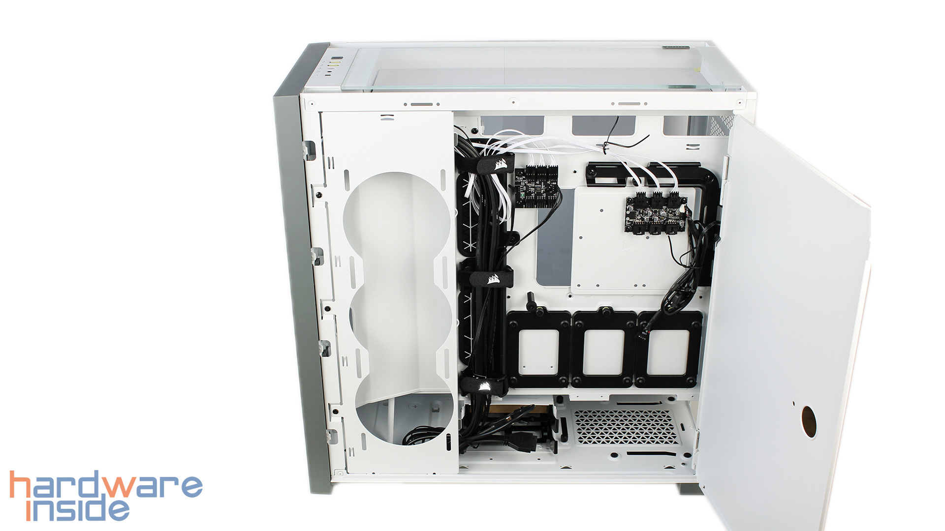 corsair-icue-5000x-rgb-05.jpg
