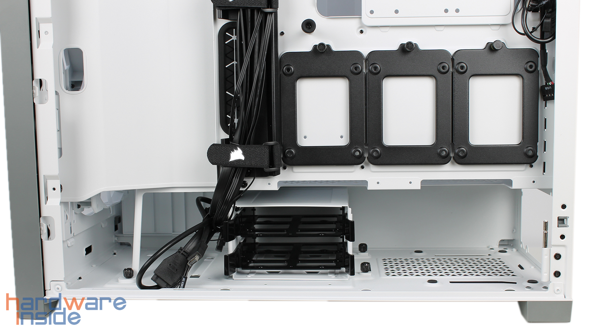 corsair-icue-5000x-rgb-10.jpg