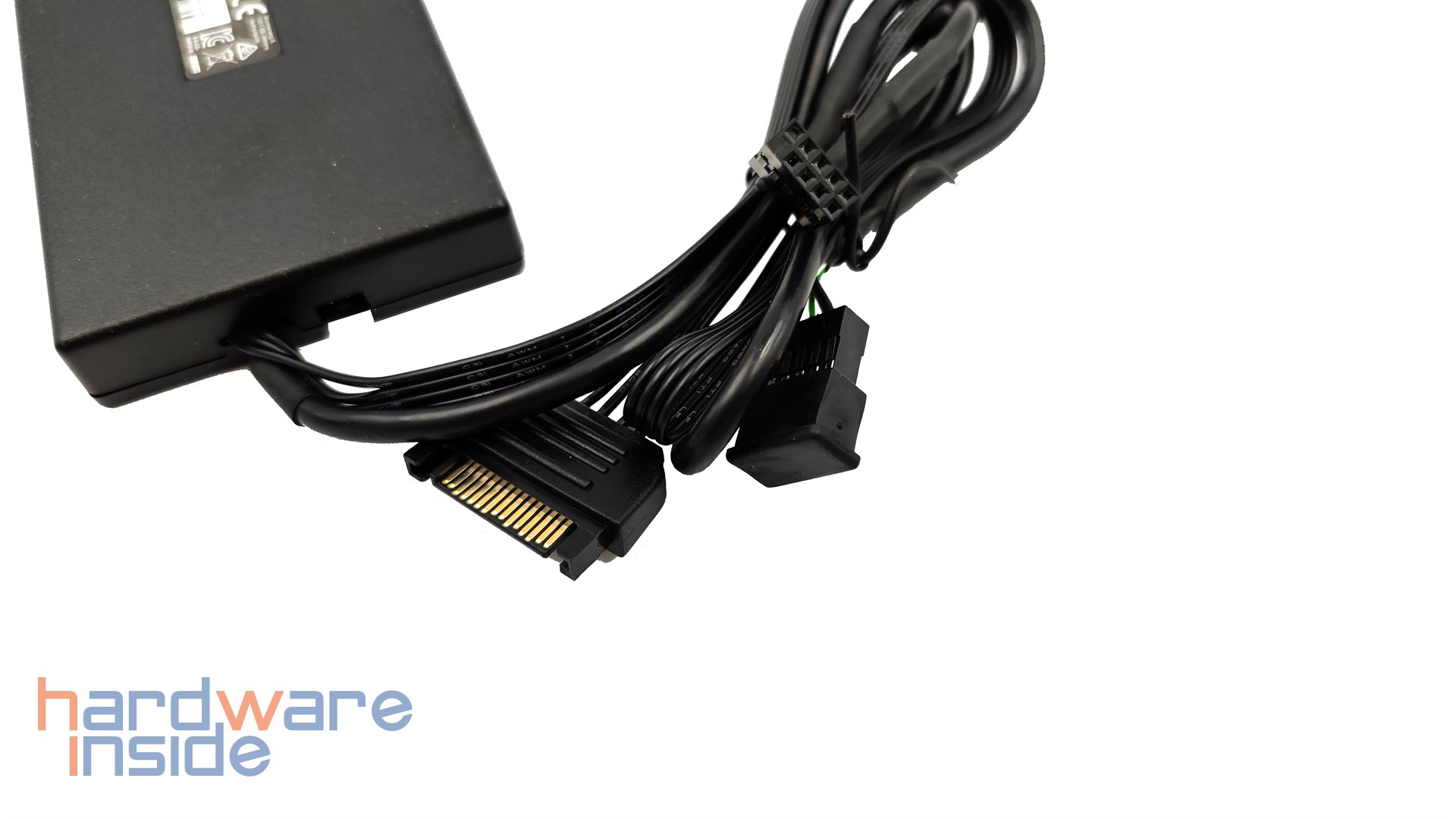 CORSAIR - iCUE COMMANDER CORE XT - 12.jpg