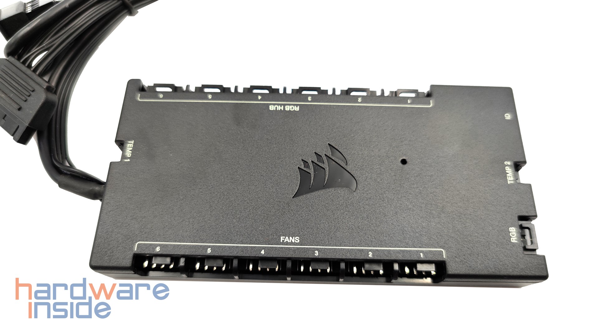 CORSAIR - iCUE COMMANDER CORE XT - 9.jpg