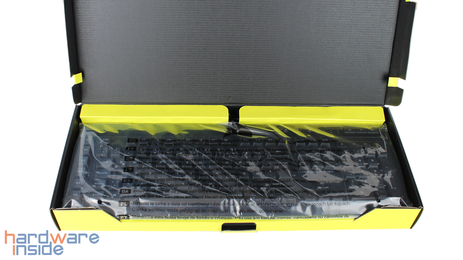corsair-k55-rgb-pro-xt-inhalt-01.jpg