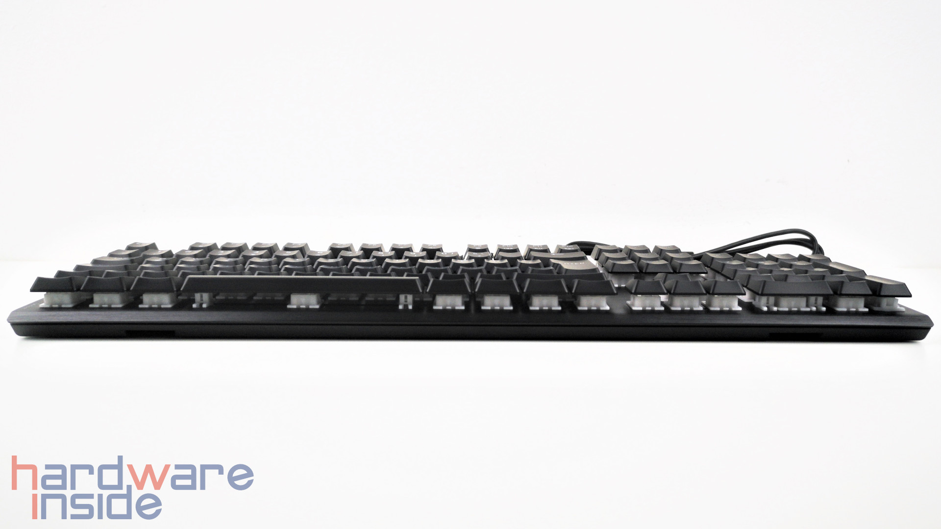 Corsair K60 RGB PRO_7.jpg