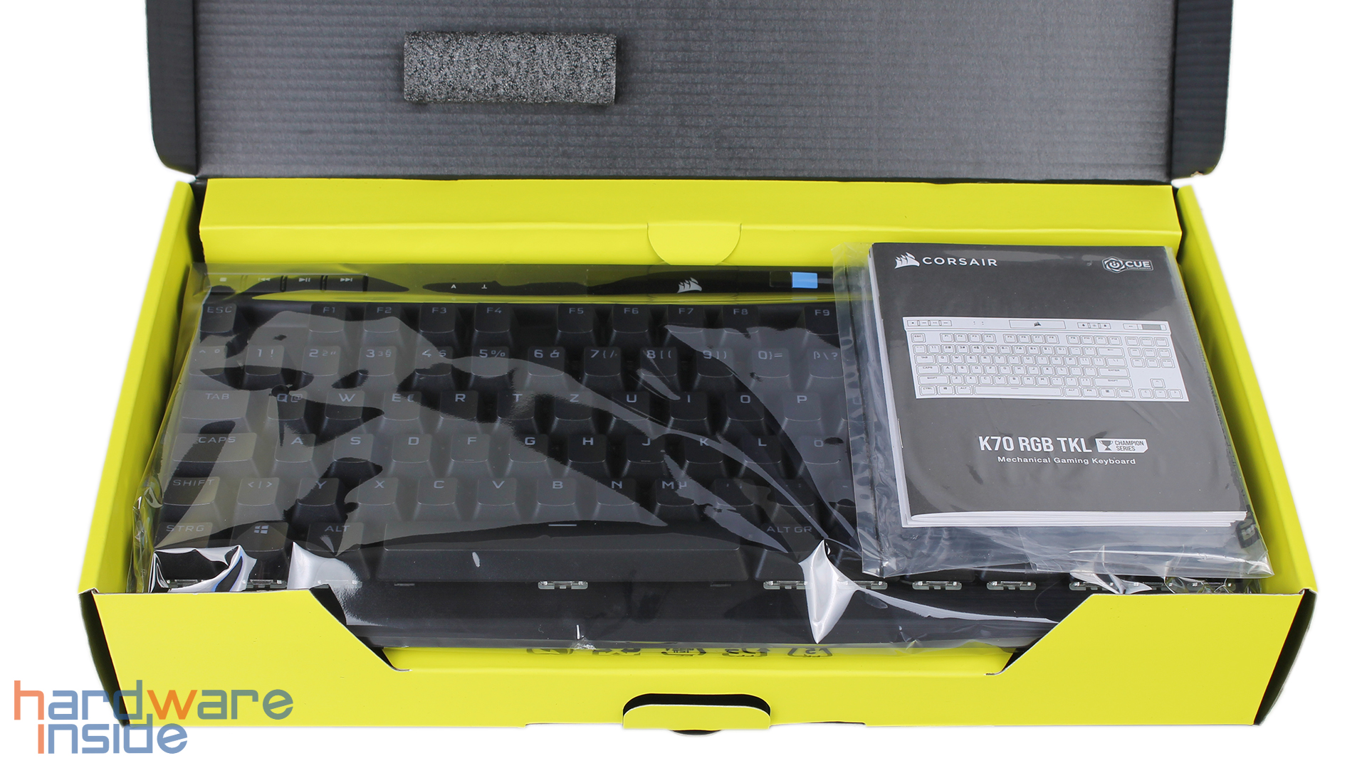 corsair-k70-rgb-tkl-inhalt.jpg