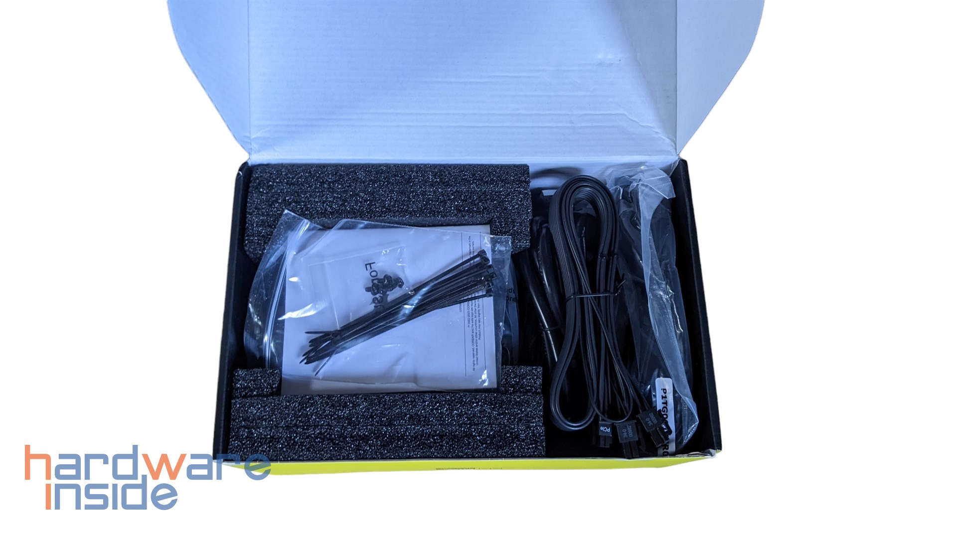 corsair-rm1000e-verpackung (4).jpg