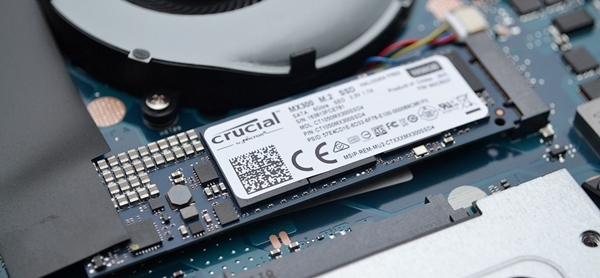 Crucial MX300 1TB, M.2