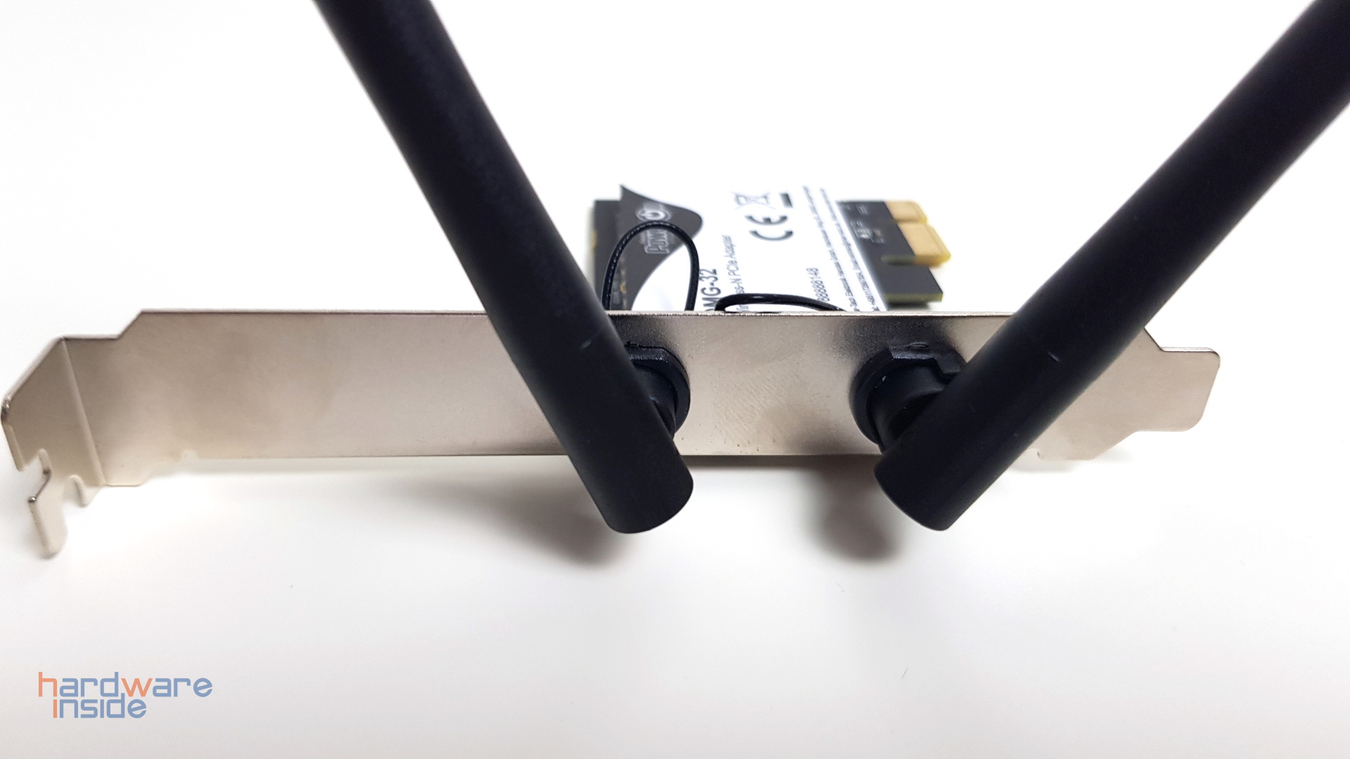 DMG-32 Wireless AC PCIe Adapter_Details_4.jpg