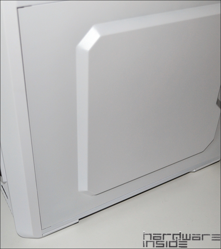 Enermax iVektor - hier dominieren markante Lufteinlässe