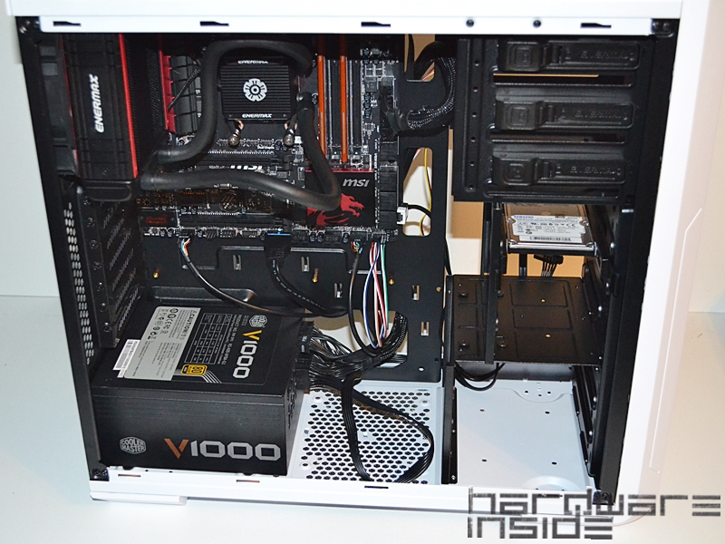 Enermax iVektor - hier dominieren markante Lufteinlässe