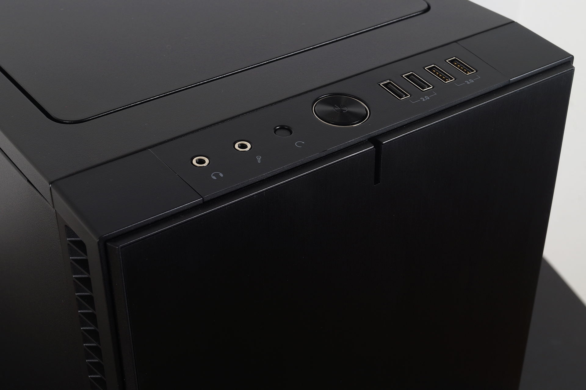 Fractal Design Define R6