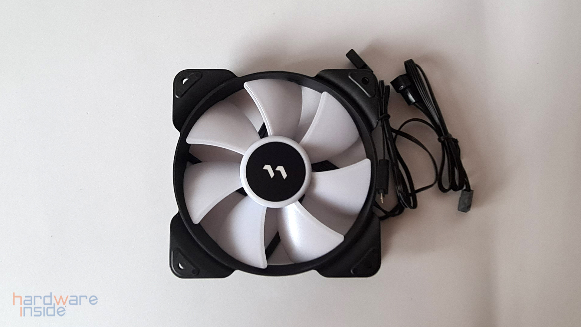 fractal design lumen s24 rgb_9.jpg