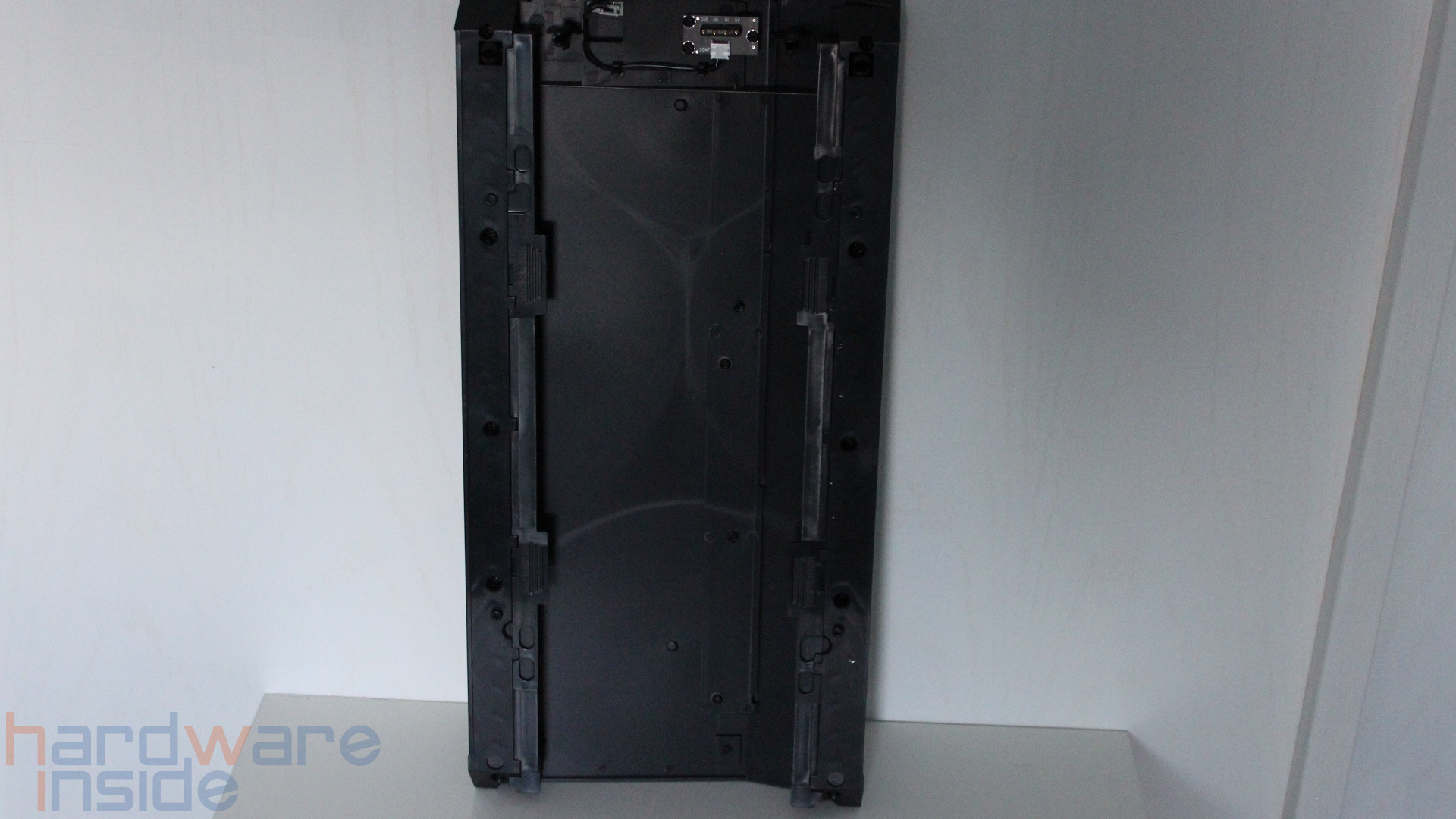 Fractal Design_VektorRS_Front_hinten_20.jpg