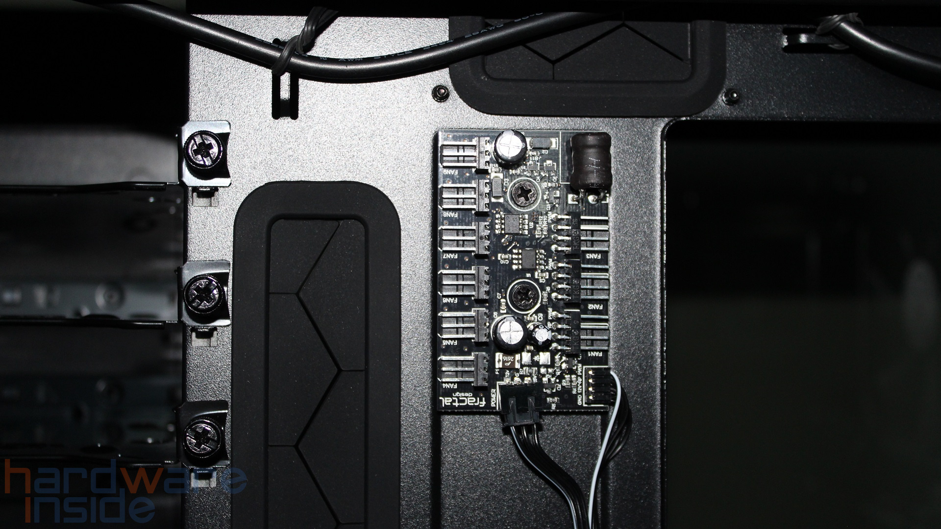 Fractal Design_VektorRS_Lüfterhub_31.jpg