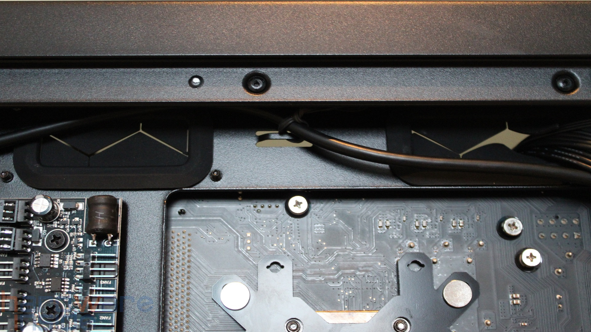Fractal Design_VektorRS_Tray_oben_2.jpg
