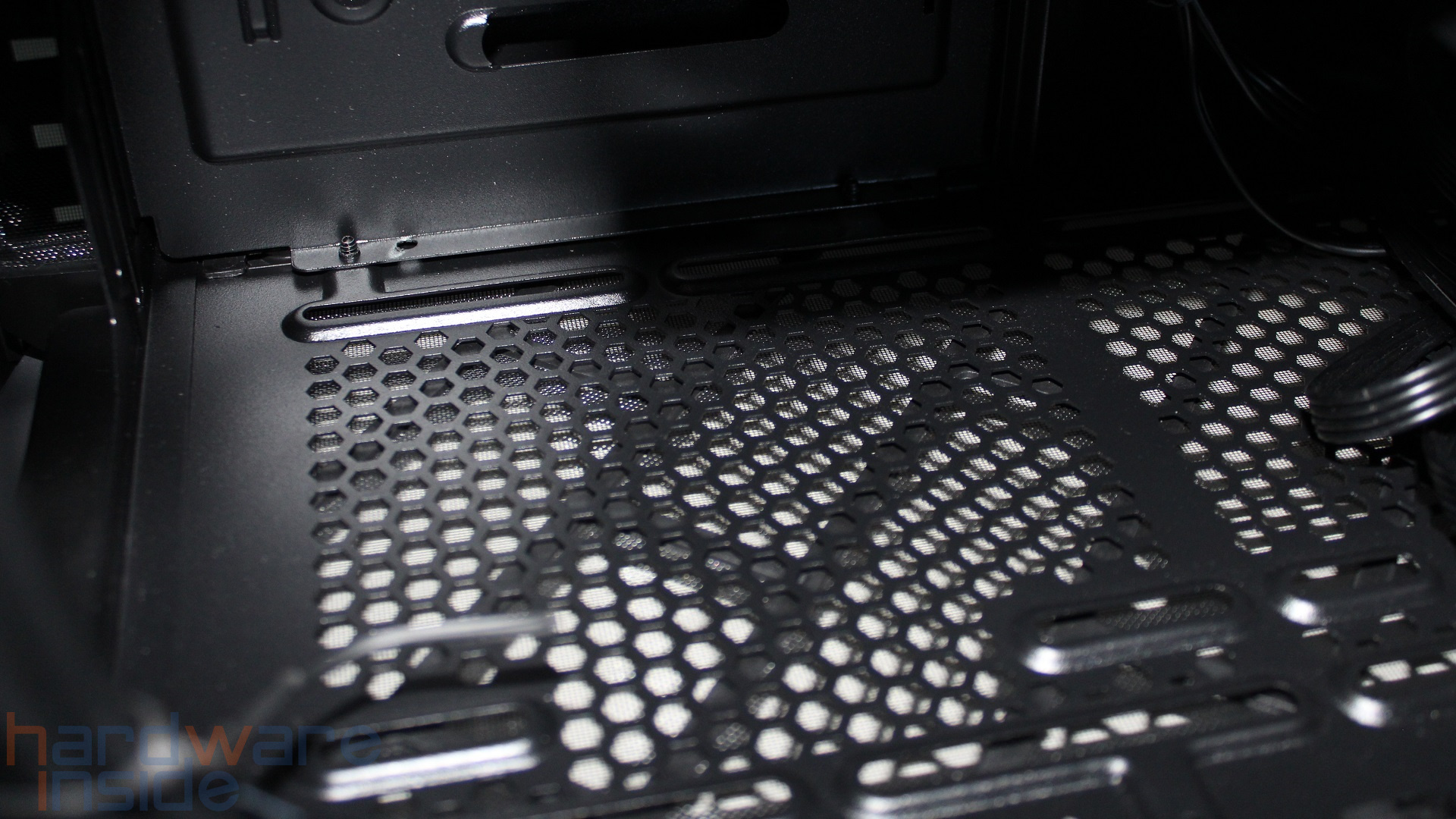 Fractal Design_VektorRS_Zone_unten_Lüfter_29.jpg