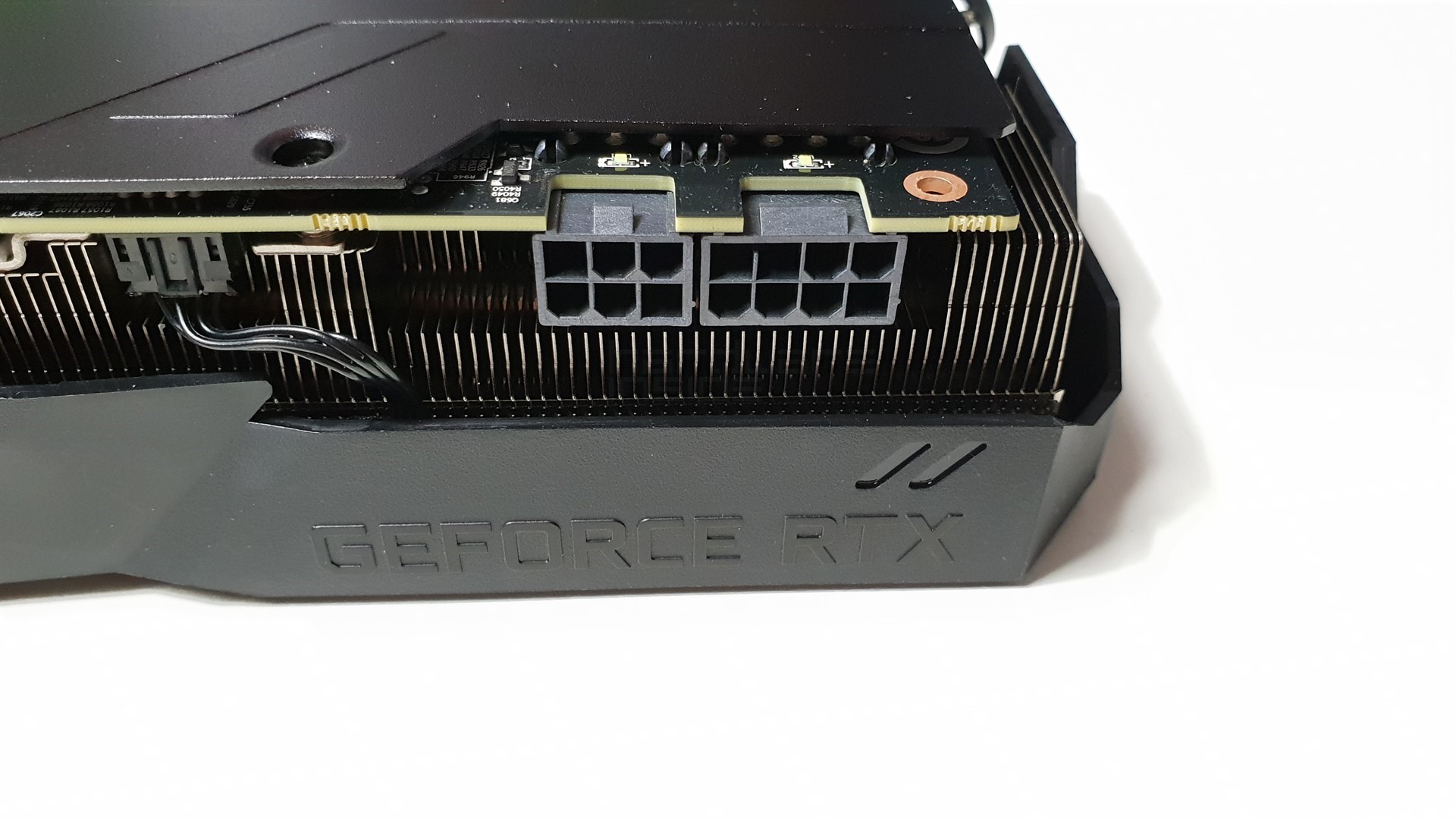 GIGABYTE RTX 2080 GAMING OC 8G (3)