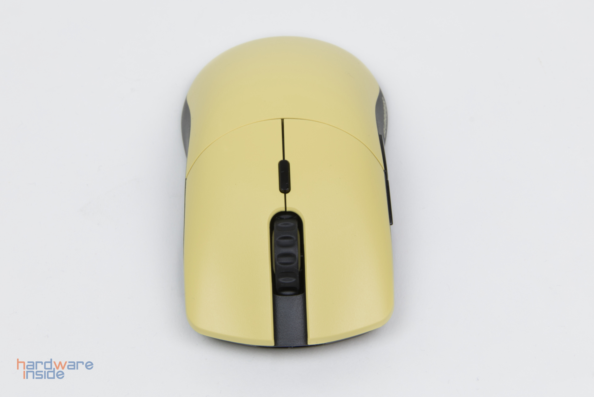 Glorious-Model-O-Pro-Wireless-Golden-Panda-5.jpg