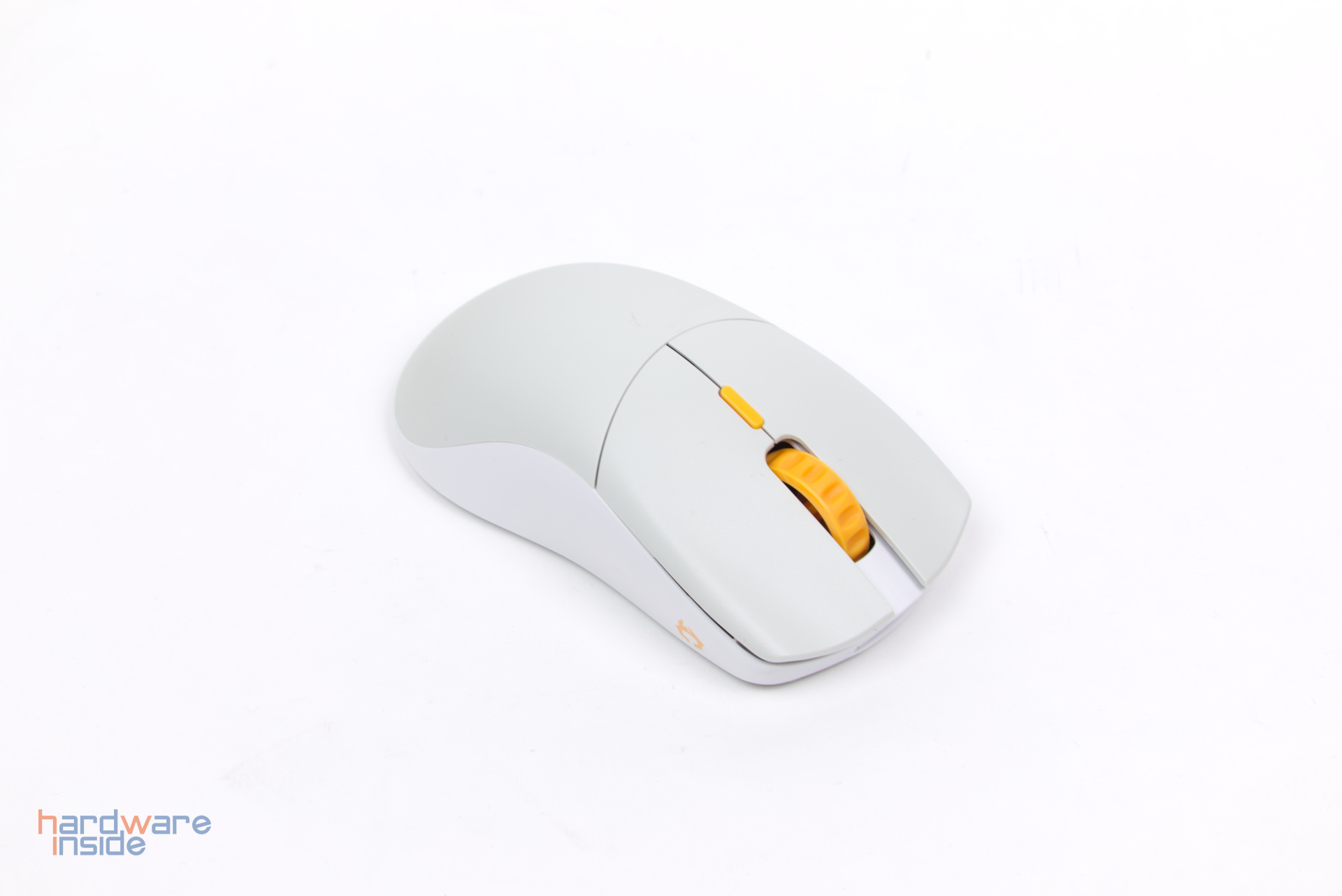Glorious-Series-One-Pro-Wireless-9.jpg