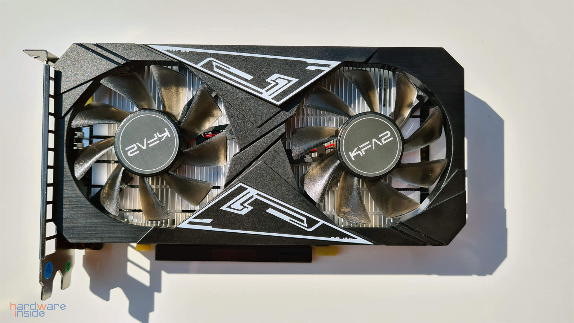 gtx 1650 ex plus draufsicht.jpg