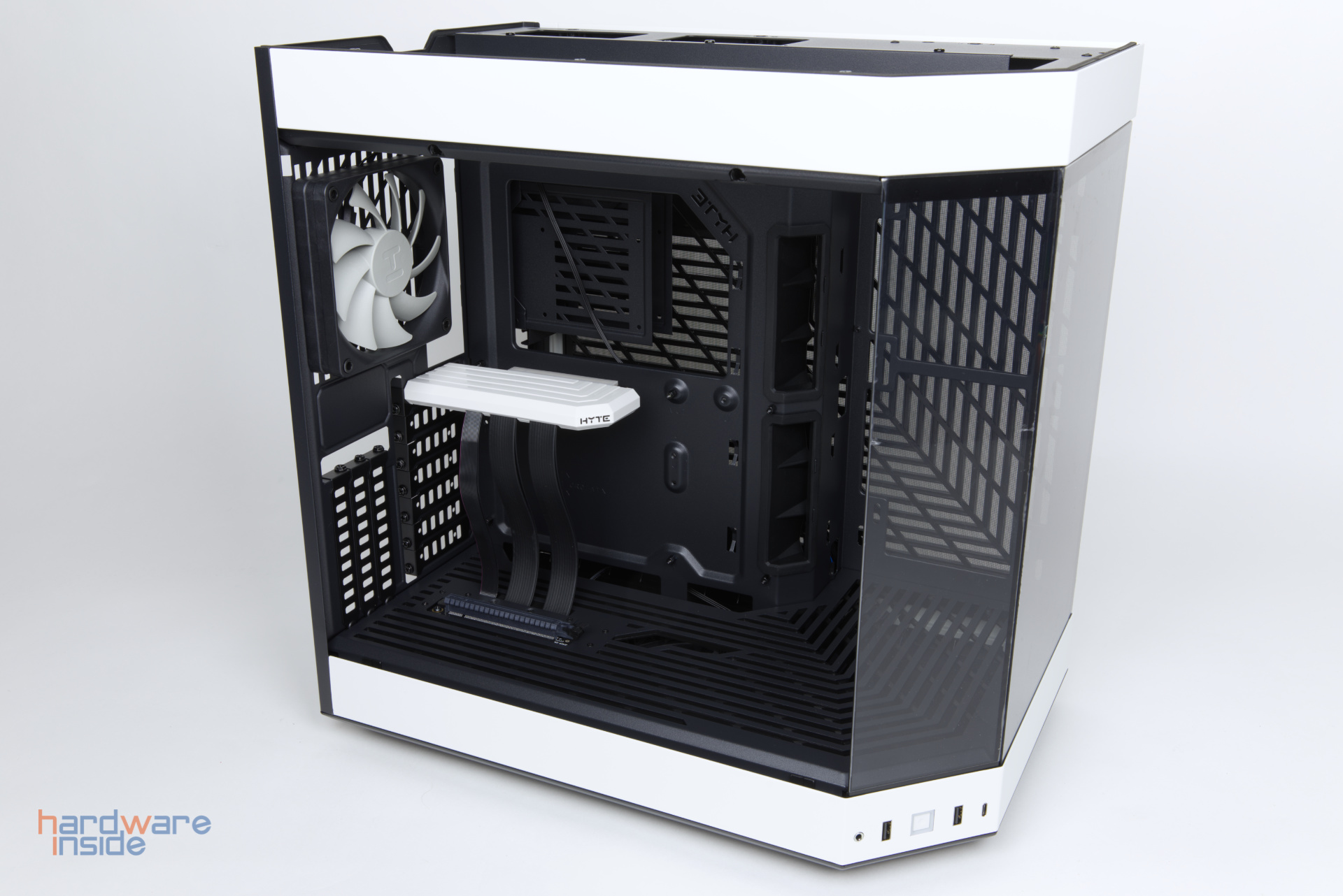 Hyte-Y60-Review-13.jpg