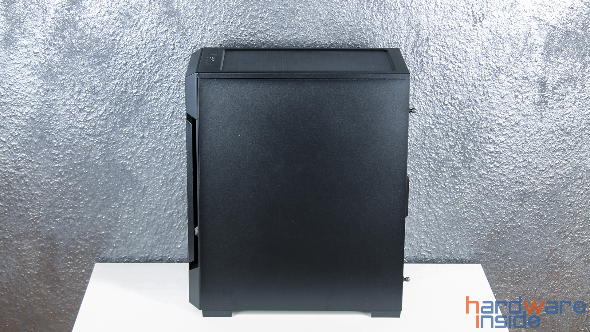 iCUE_220T_RGB_02.jpg