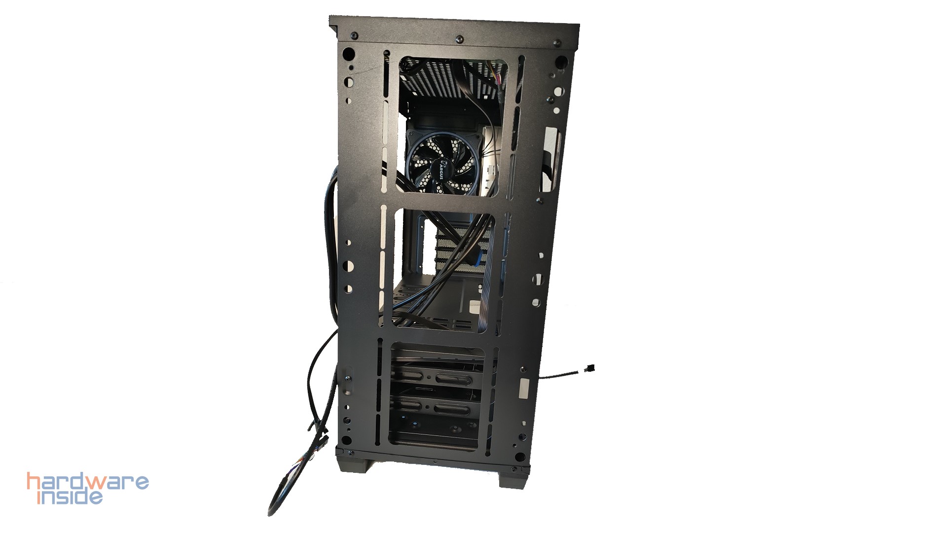 Im Test Inter-Tech X-608 Infinity Micro - 17.jpg